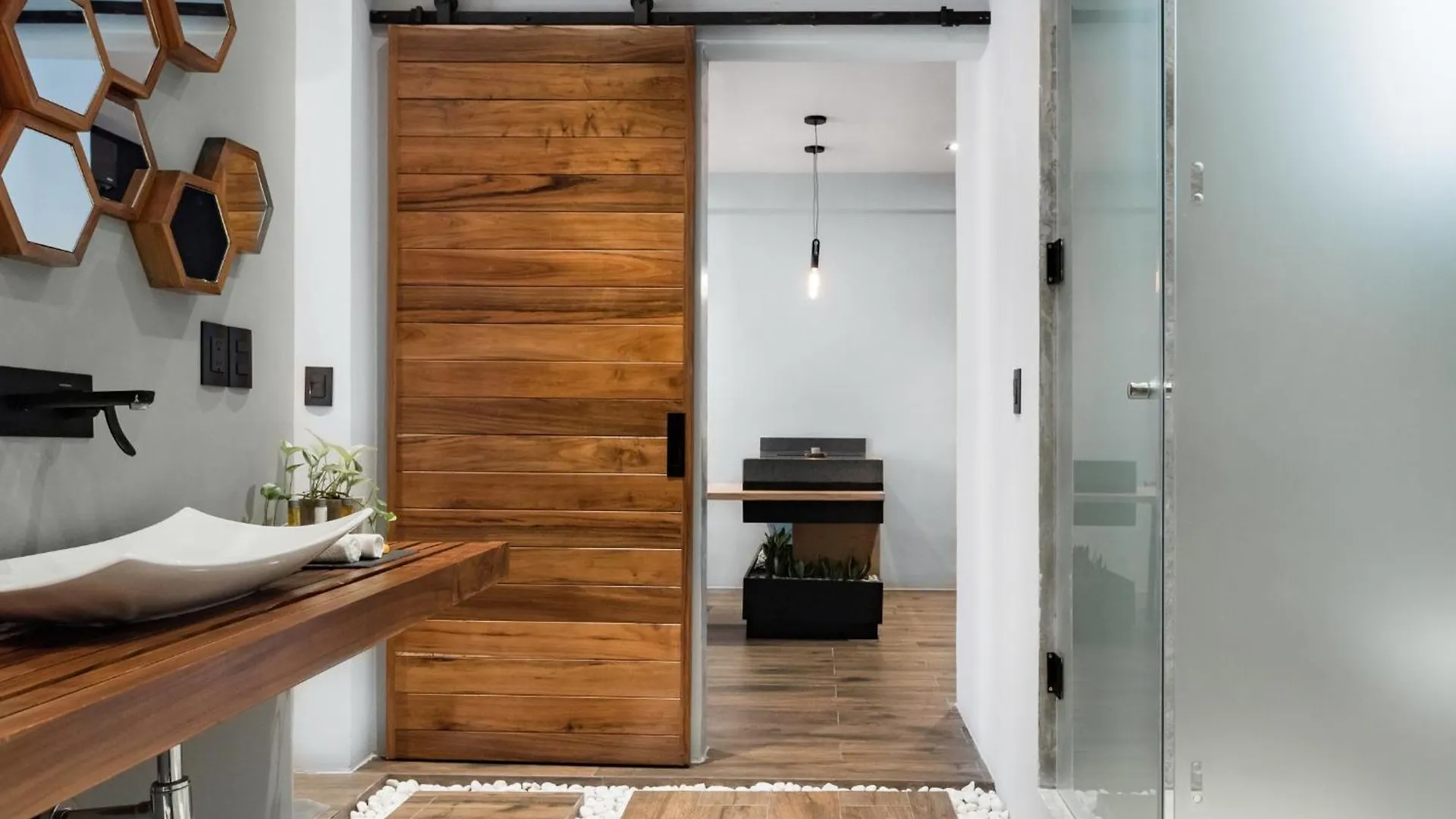 Leaf Boutique Condos Playa del Carmen